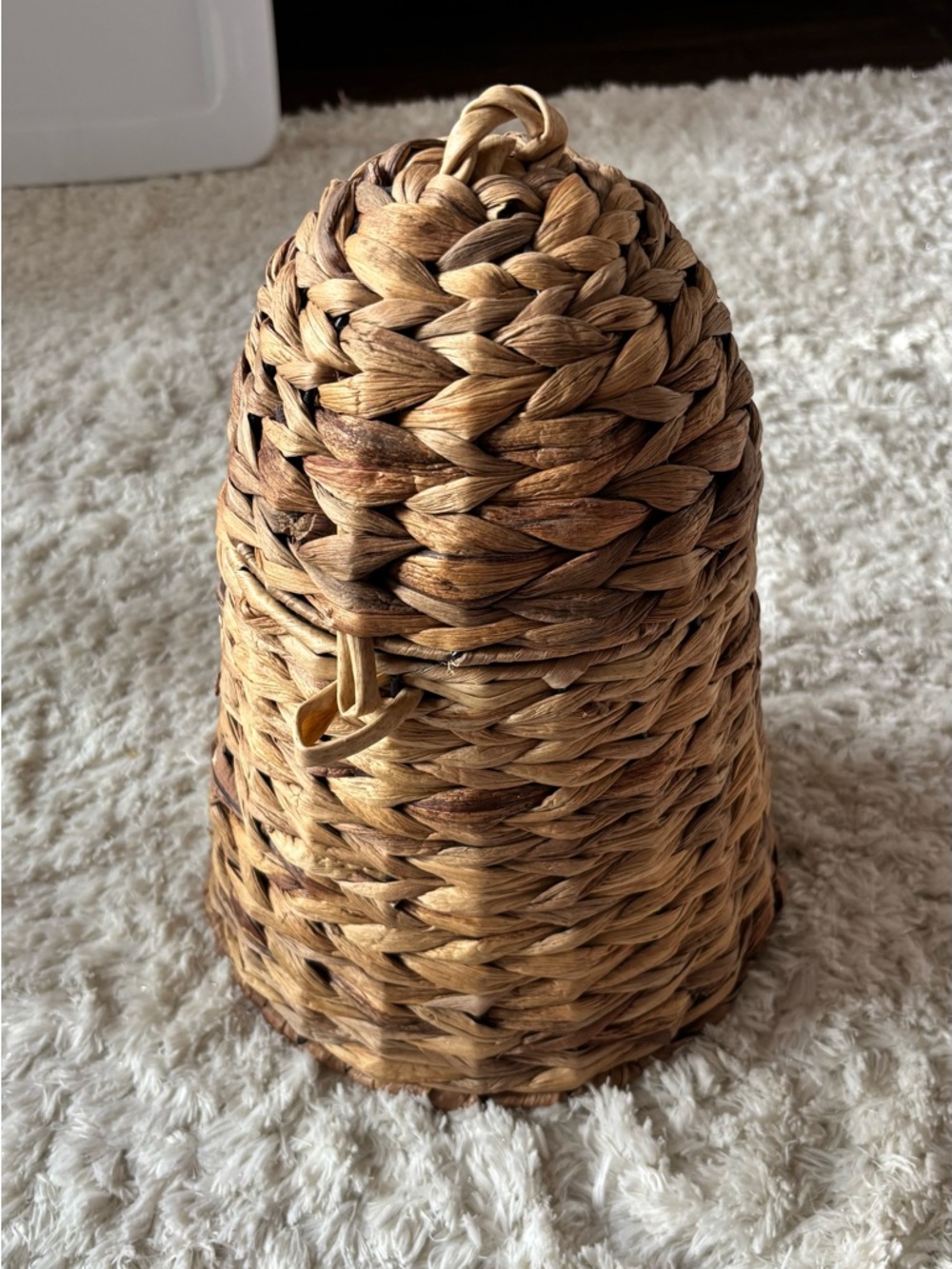 Large Woven Seagrass honeycomb beehive Basket Cloche - Natural Brown